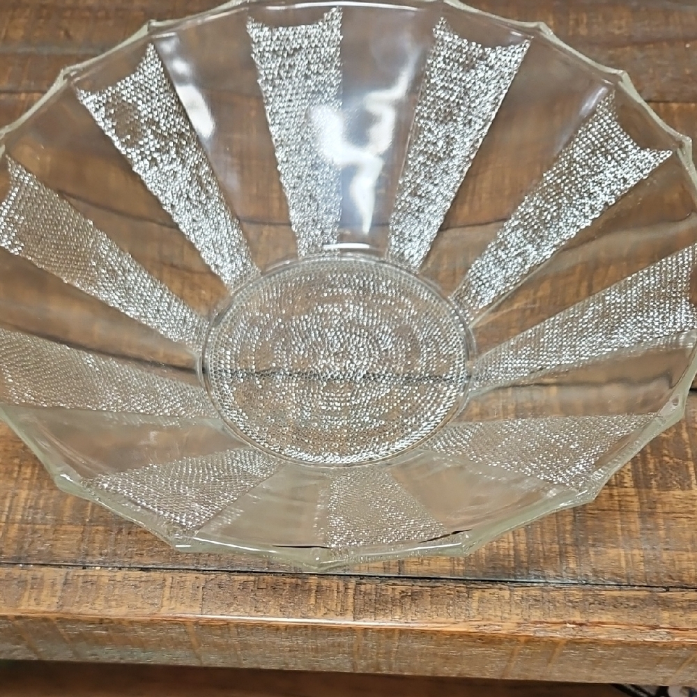 Jeanette Dew Drop bowl